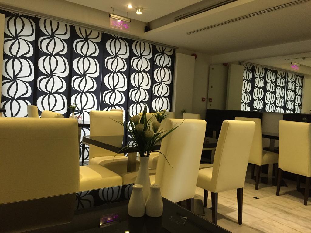 Crystal Hotel Amman Buitenkant foto
