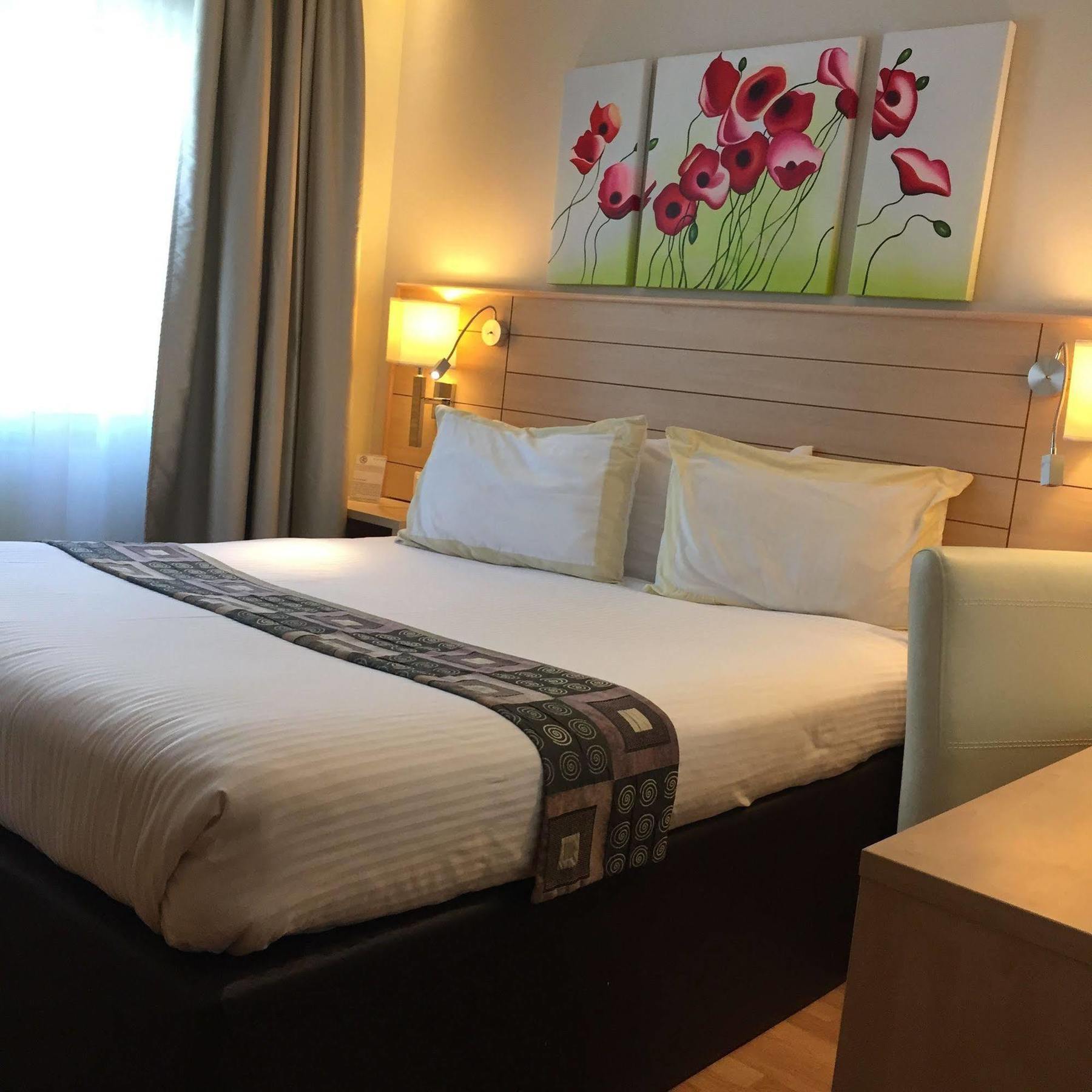 Crystal Hotel Amman Buitenkant foto