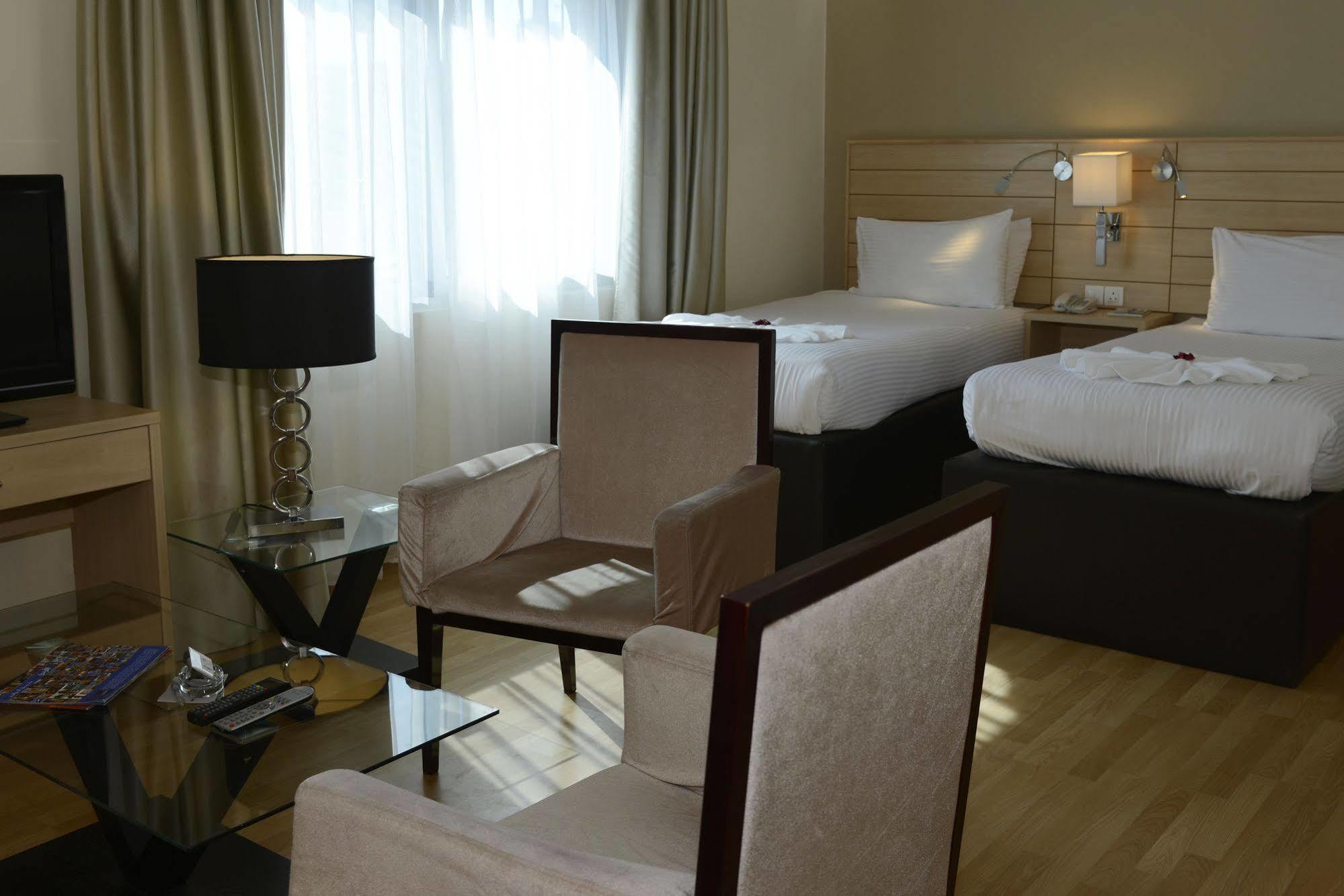 Crystal Hotel Amman Buitenkant foto